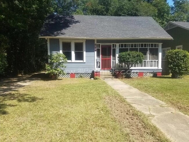 Primary Photo - Great Highland home available!