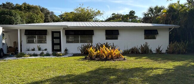 Building Photo - 1184 Milano Dr