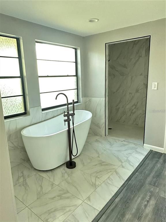 Building Photo - 3606 S Thatcher Ave