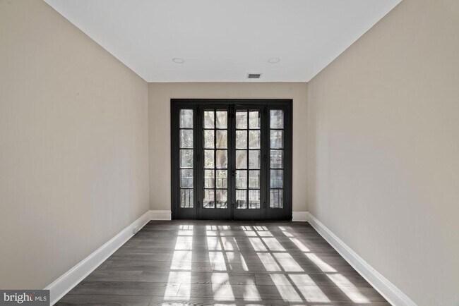 Building Photo - 415 City Ave