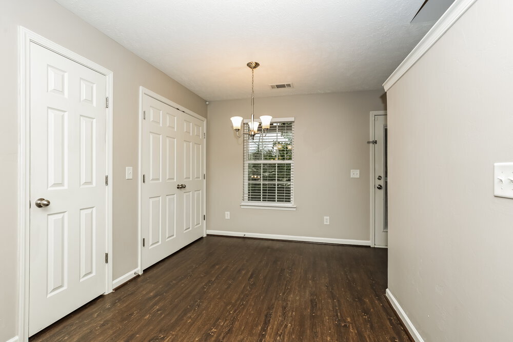 Building Photo - 9244 Thomason Trail