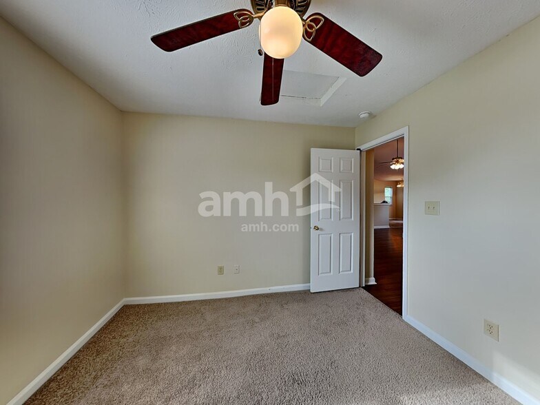 Building Photo - 17023 Puntledge Dr