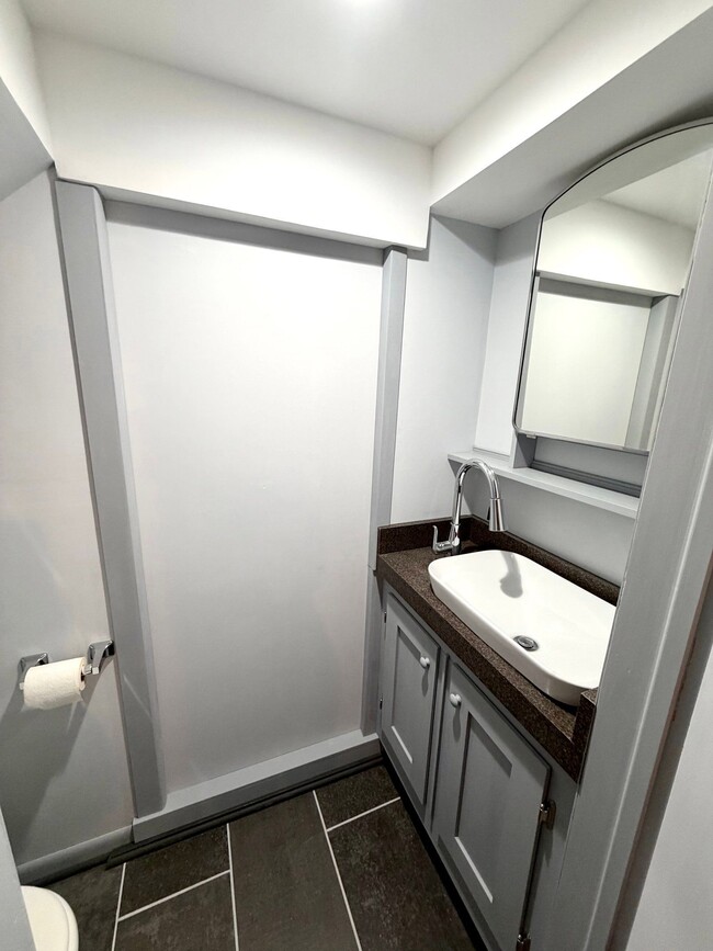 Building Photo - 376 Arbor Rd