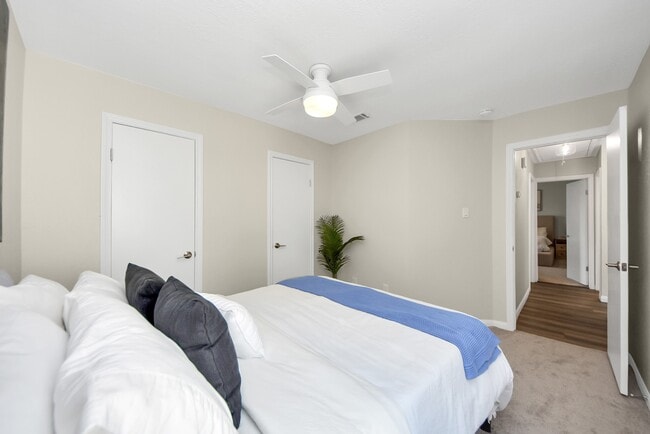 Building Photo - 18019 Autumn Hills Dr