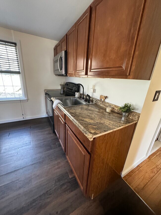 Kitchen - 969 Purchase Brook Rd