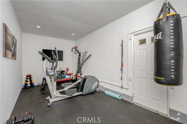 Building Photo - 3677 Eddingham Ave