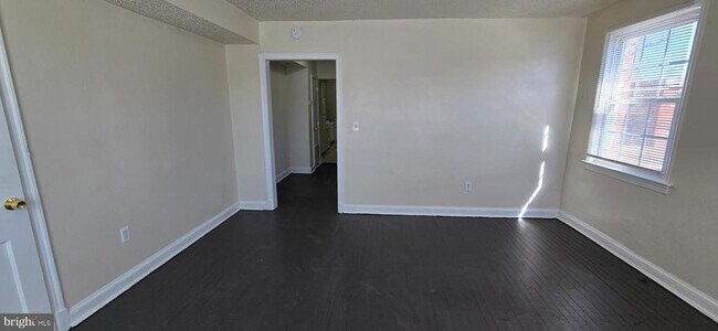 Primary Photo - 604 Mellon St SE