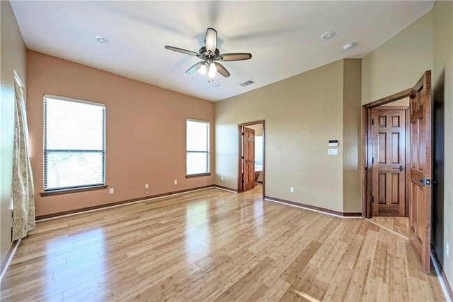 Building Photo - 3206 Constitution Dr