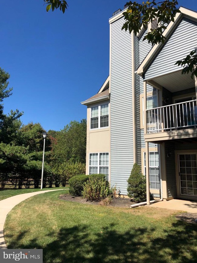 Building Photo - 237 Andover Pl