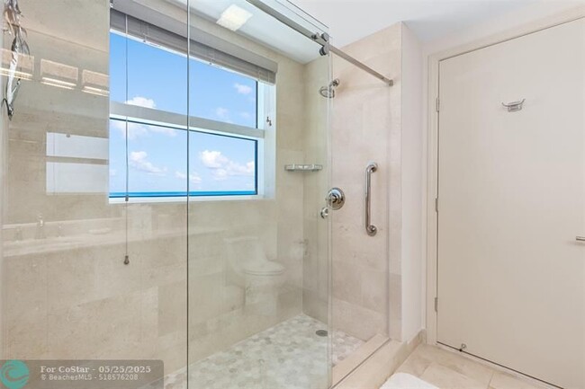 Building Photo - 2110 N Ocean Blvd