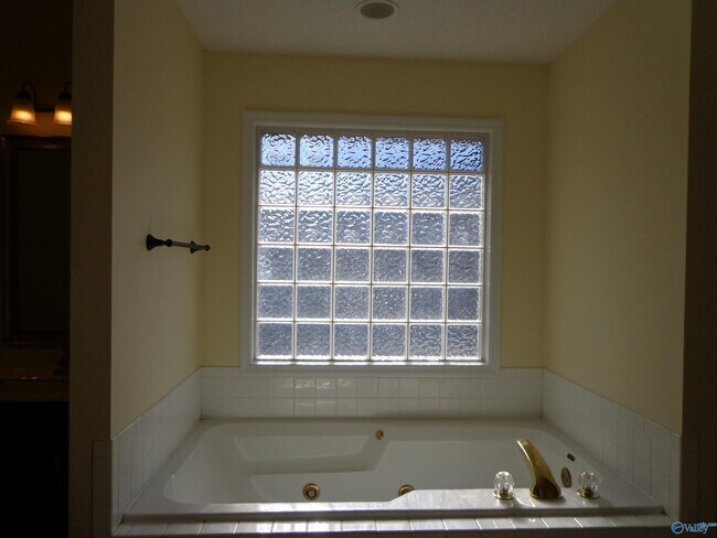 Building Photo - 205 Darsey Ct