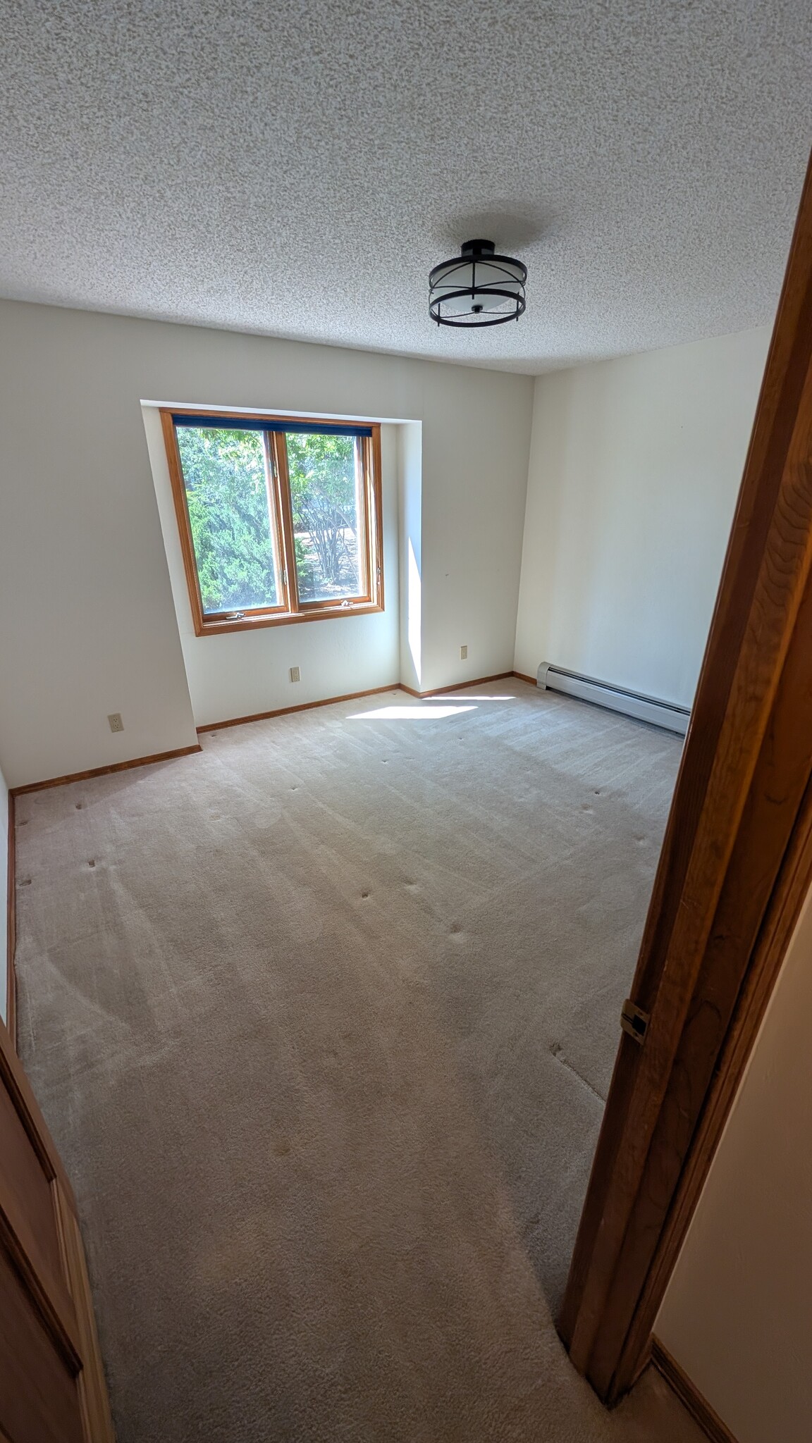 Building Photo - 202 Hillcrest Dr