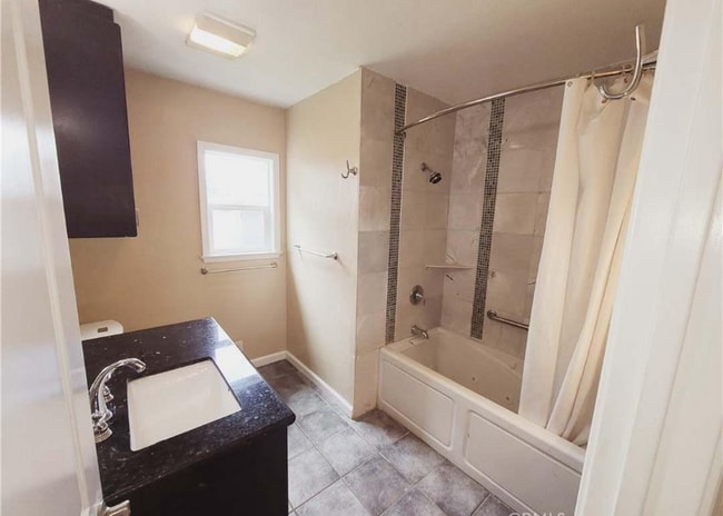 Building Photo - 6129 Myrtle Avenue