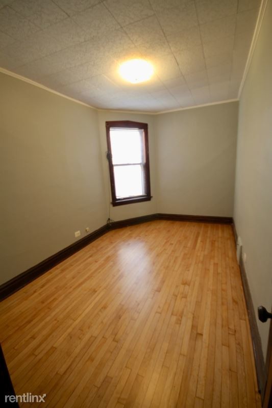 Building Photo - 3913 N St Louis Ave