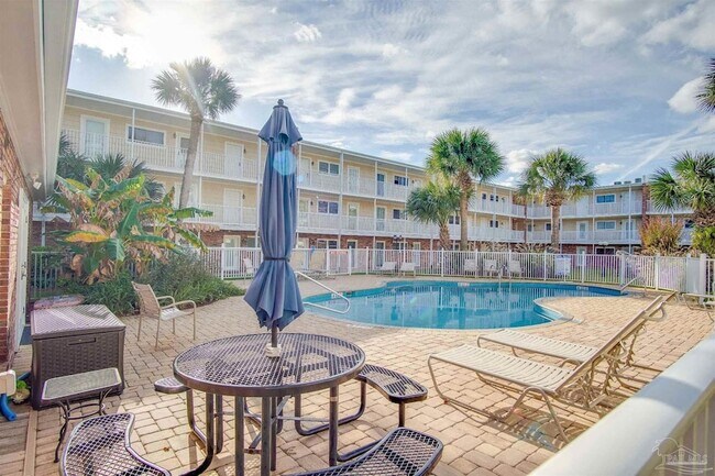 Building Photo - 710 Scenic Hwy