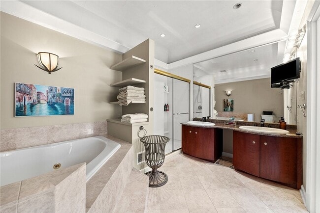 Building Photo - 302 Kingsberry Cir