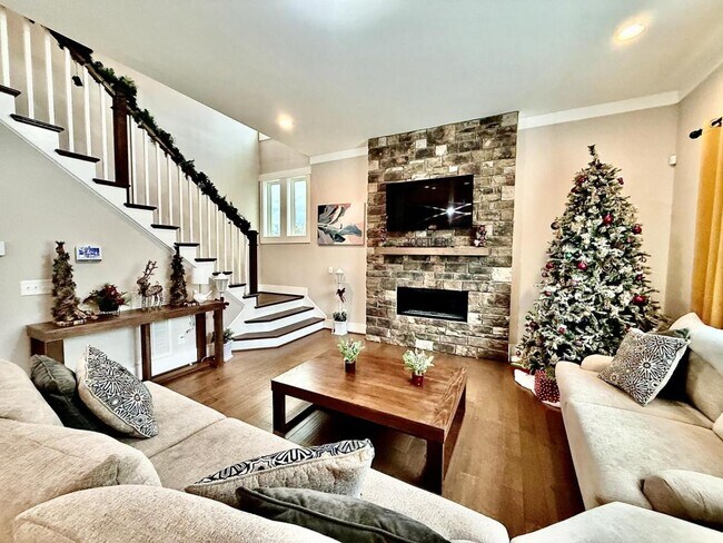 Building Photo - 1316 Spicer Ln