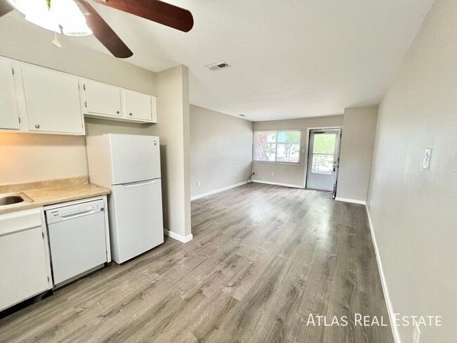 Building Photo - 1805 Eagle View Dr