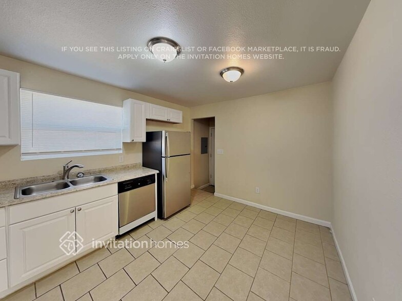 Building Photo - 5342 Xanadu St