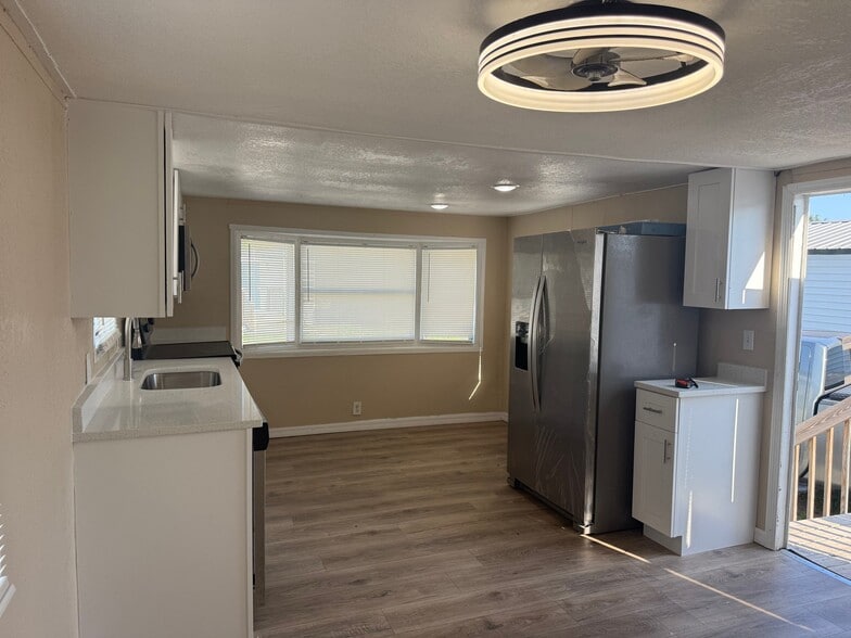 Building Photo - 8536 Honeywell Rd