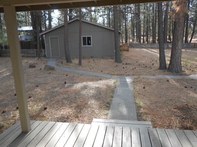 Building Photo - 19542 River Woods Dr