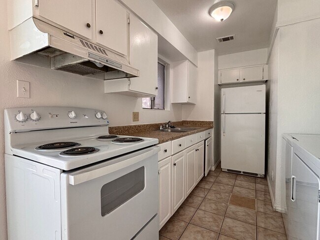 Building Photo - 4651 Mill Valley Dr