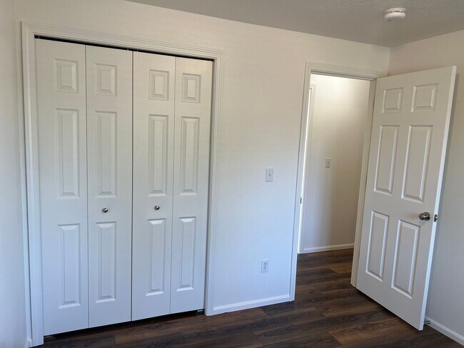 Building Photo - Newly updated 3-bedroom, 2-bathroom duplex with a garage!  $500 OFF YOUR FIRST MONTH'S RENT!