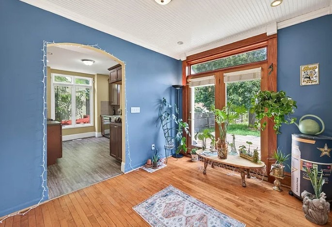 Building Photo - 3610 Dupont Ave N