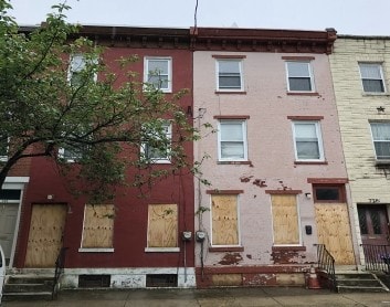 Primary Photo - 724-726 Shirley St