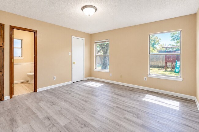 Building Photo - 4120 Tulip Tree Ct