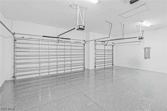 Building Photo - 821 NW 37th Pl