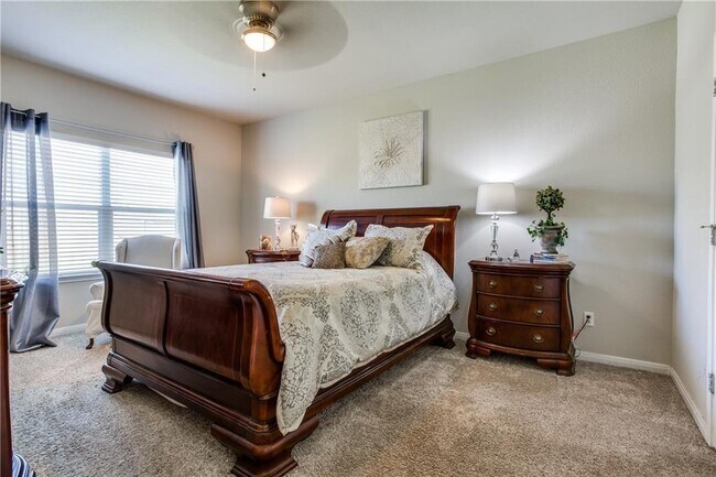 Building Photo - 1072 Gaelic Dr