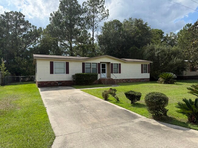 Building Photo - 970 Whippoorwill Way