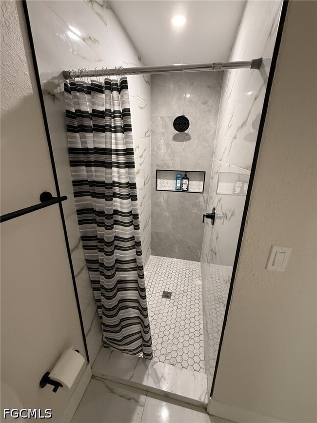 Building Photo - 1414 SE 6th Ave