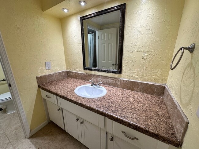 Building Photo - 11004 NW 115th St