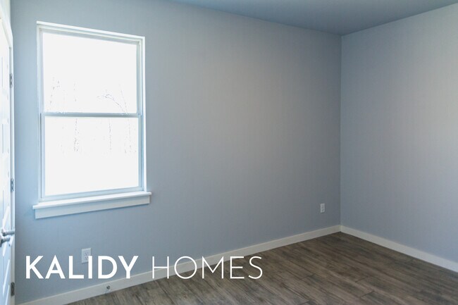 Building Photo - 1796 Salma Rd