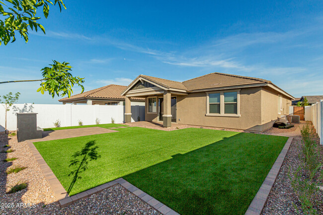 Building Photo - 34924 N Hawley Dr