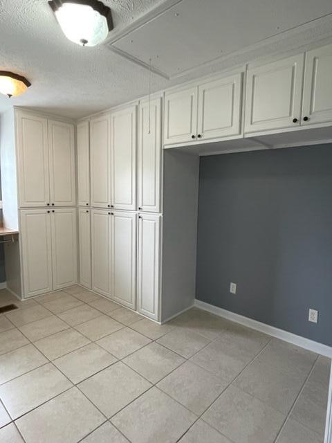 Building Photo - 222 Lakewood Cir