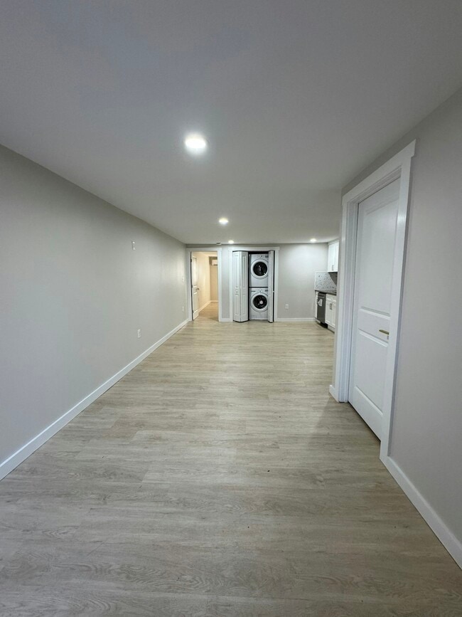 Building Photo - 2416 N Charles St