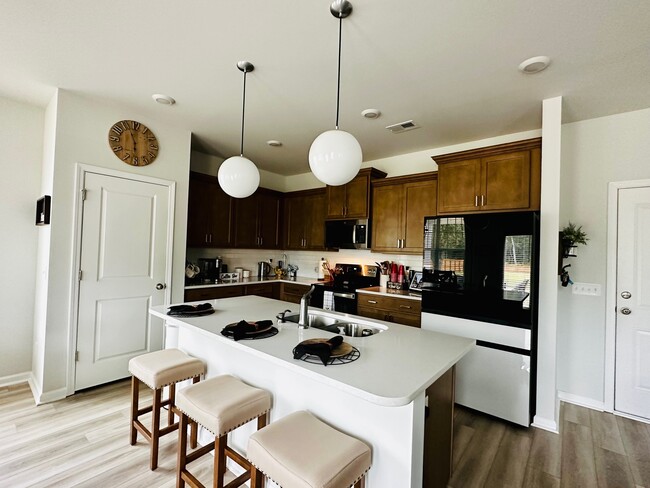 Building Photo - 37 Evan Wade Ct