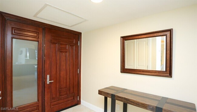 Building Photo - 4551 Gulf Shore Blvd N