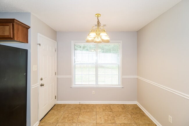Building Photo - 10094 Cameron Ridge TR