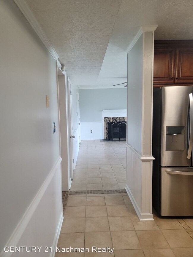 Building Photo - 3 br, 2.5 bath House - 1268 Big Bethel Place