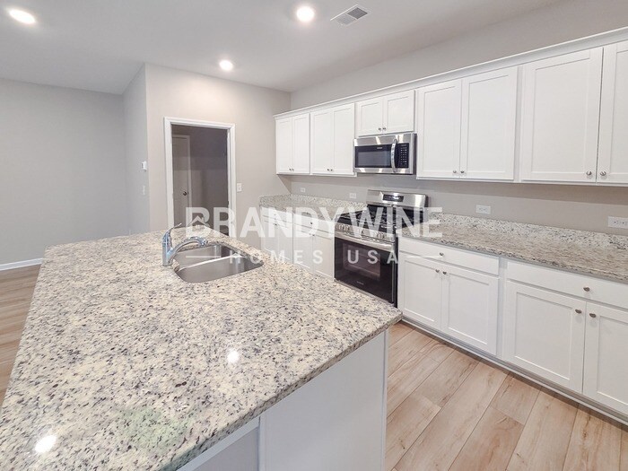 Building Photo - 628 Friesland Dr