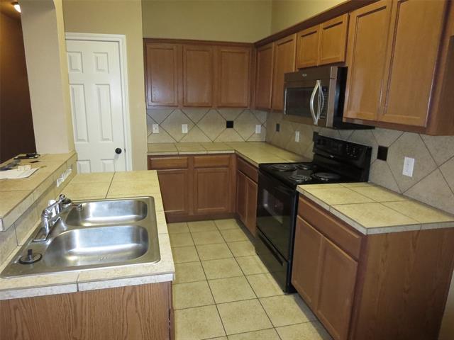 Building Photo - 1305 Ravenwood Dr