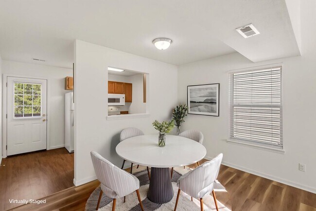 Building Photo - 3505-3507 La Mesa Dr.