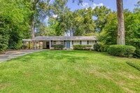 Building Photo - 212 Hilltop Dr