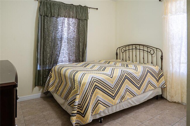 Building Photo - 2955 Marbella Dr