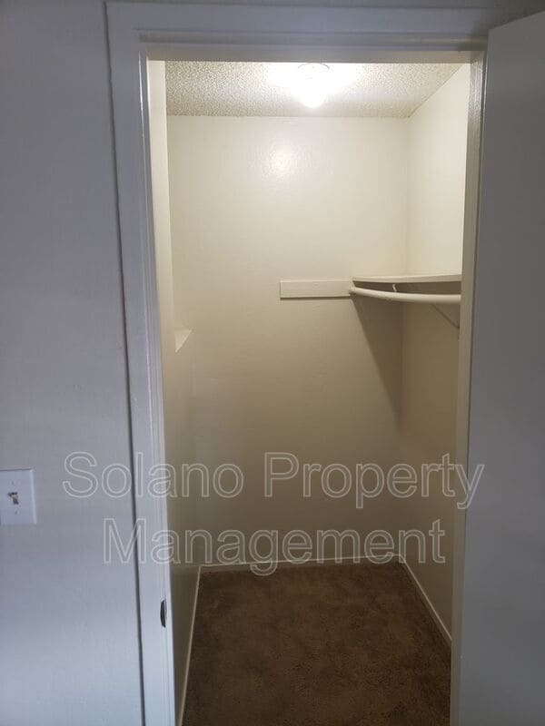 Building Photo - 1930 Peabody Rd