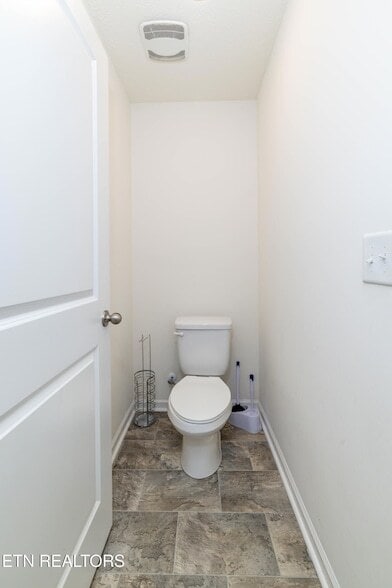 Building Photo - 7452 Game Bird St